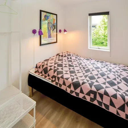 2 Bedroom Awesome In *