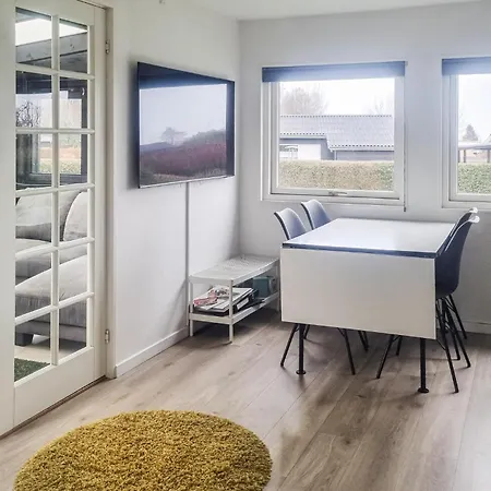 Two-bedroom In Σπίτι διακοπών *