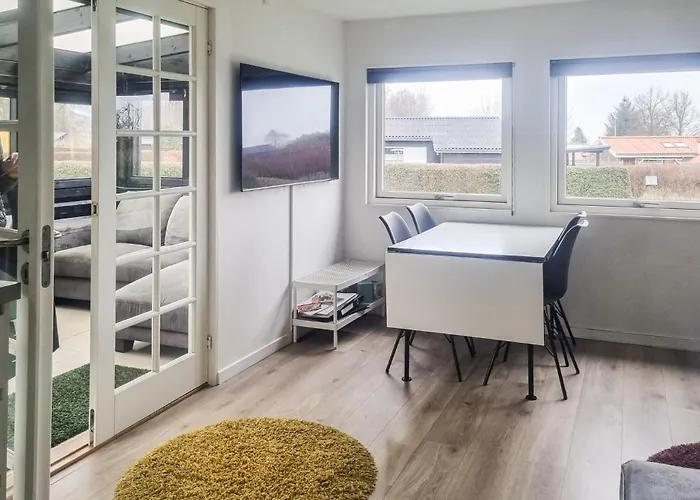 Two-bedroom In Σπίτι διακοπών *